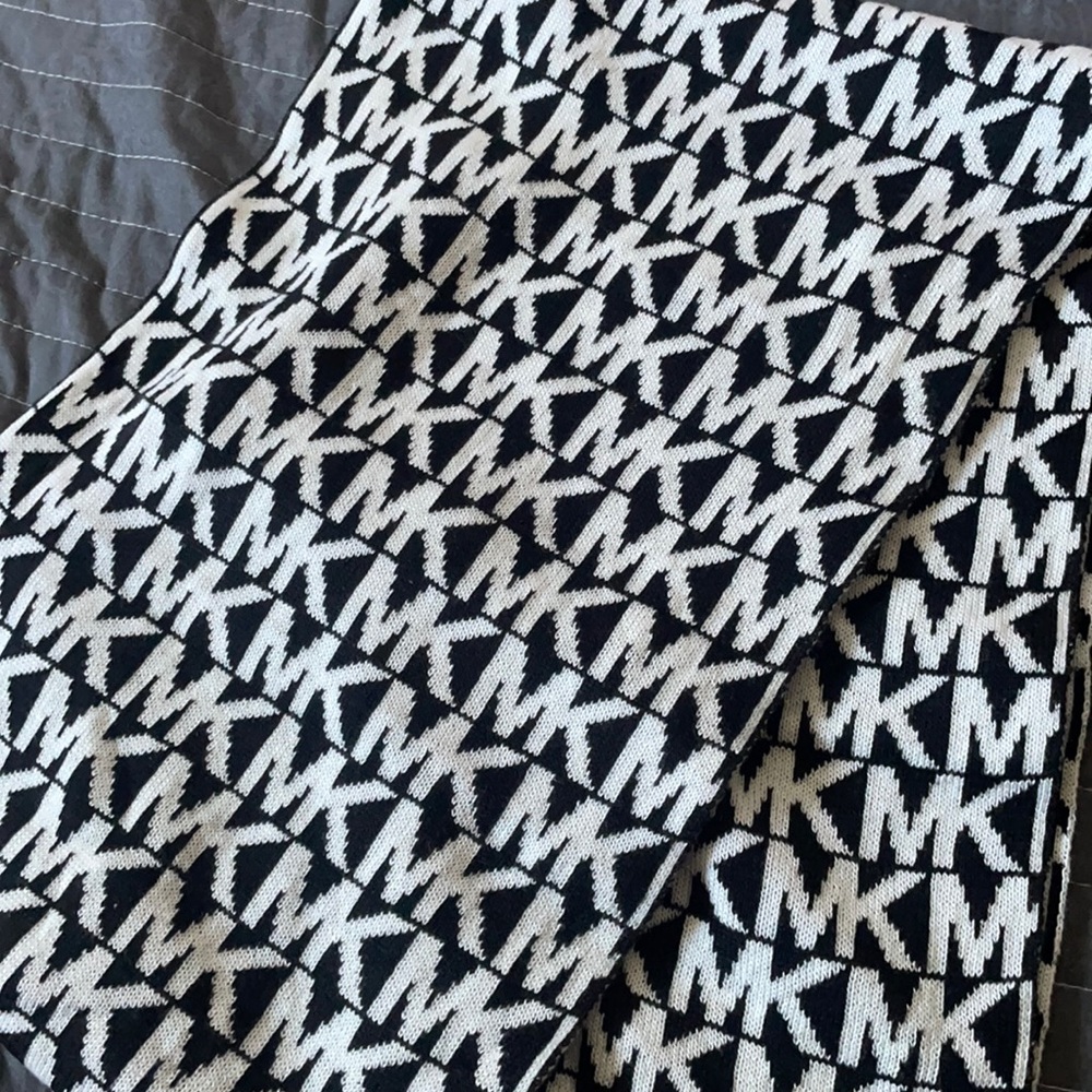Michael Kors infinity scarf